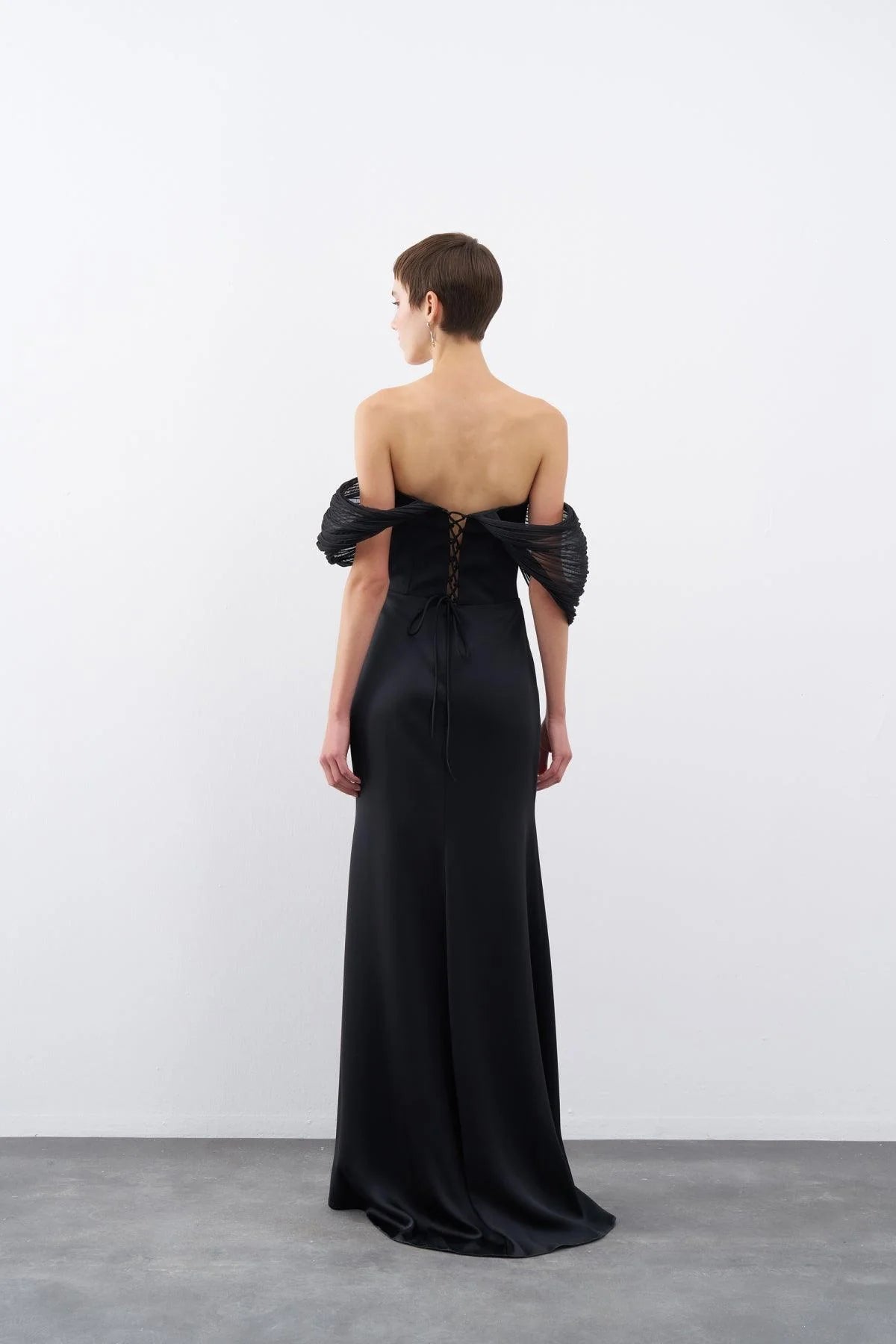 STRAPLEZ DÜŞÜK OMUZLU ORGANZE DETAYLI UZUN ABİYE ELBİSE 2246