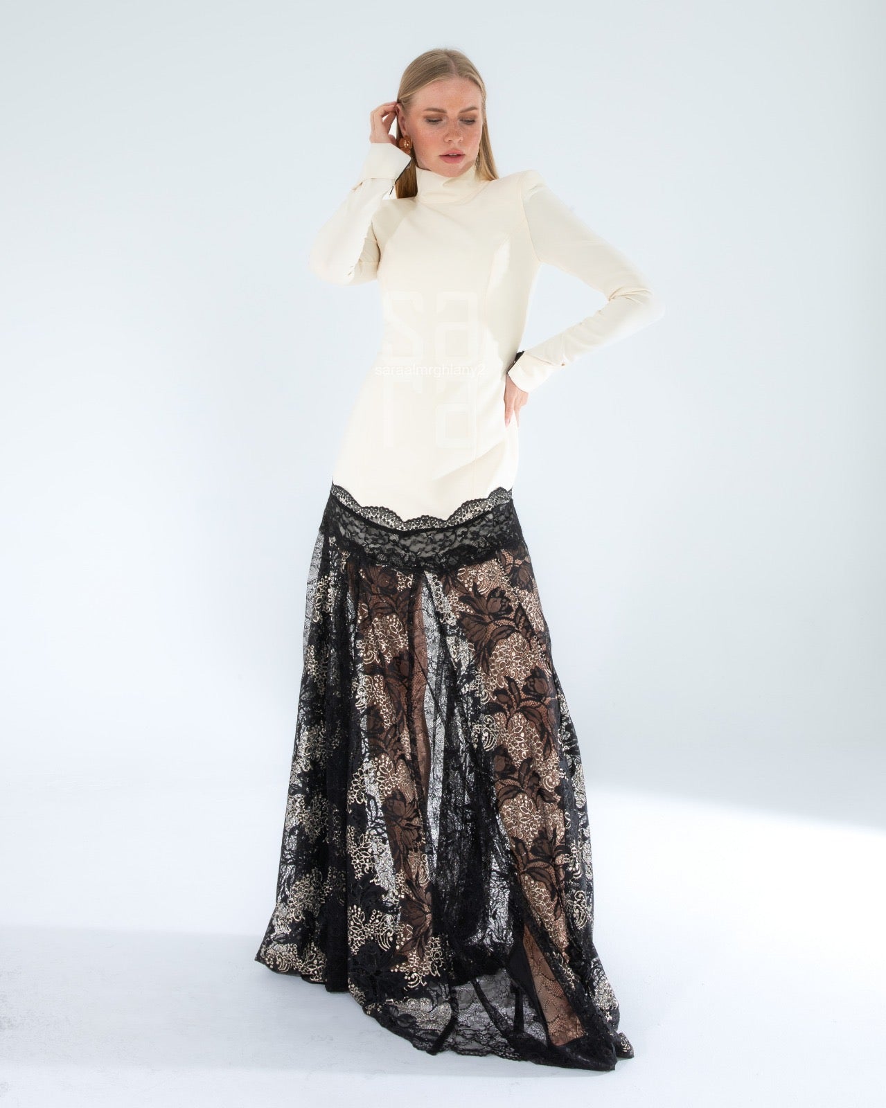 فستان اسود وابيض مع Dantentyle