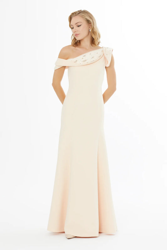 Yakası Boncuk İşlemeli Uzun