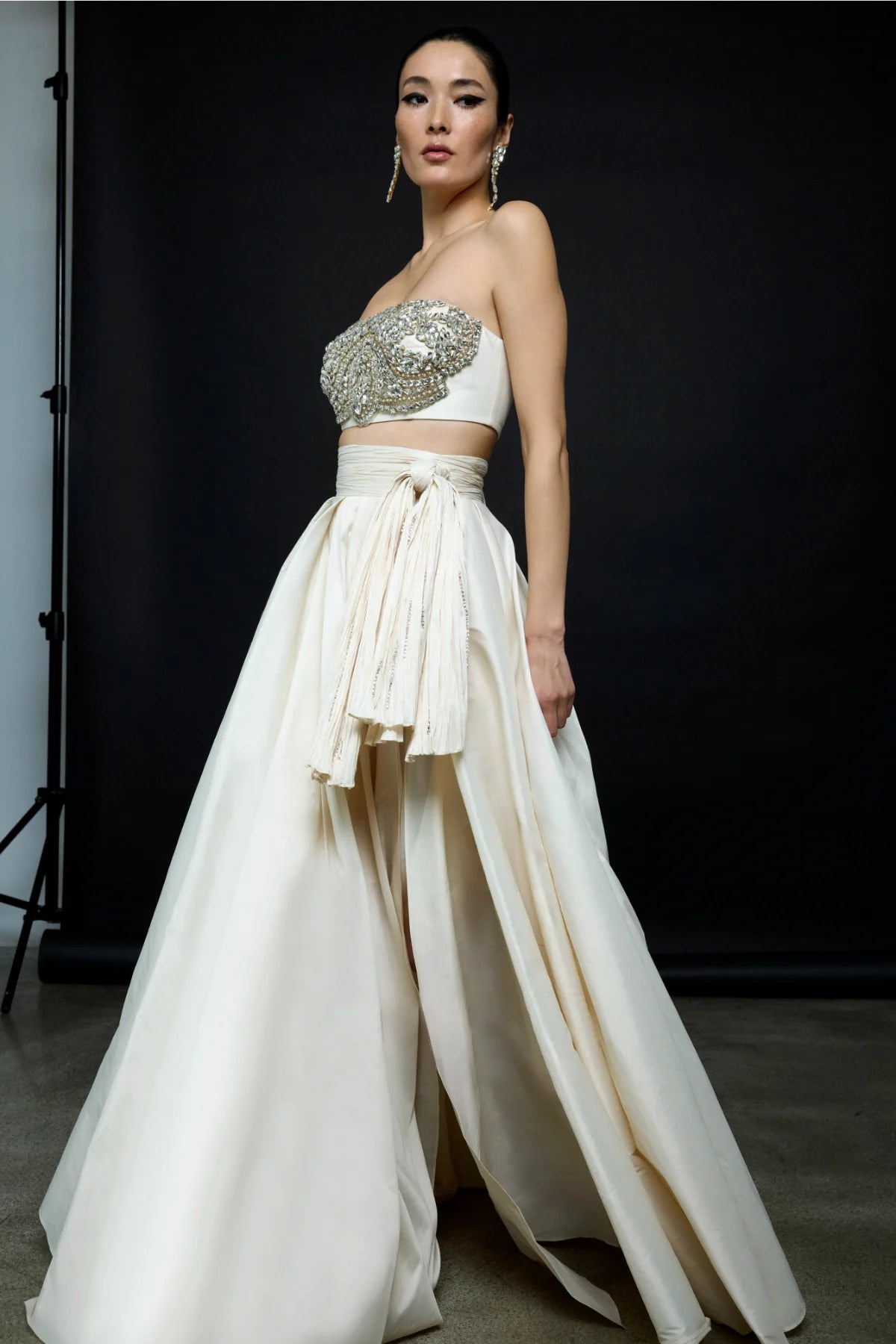 Straplez Taş İşlemeli Crop Yüksek Bel Etek Takım 2102