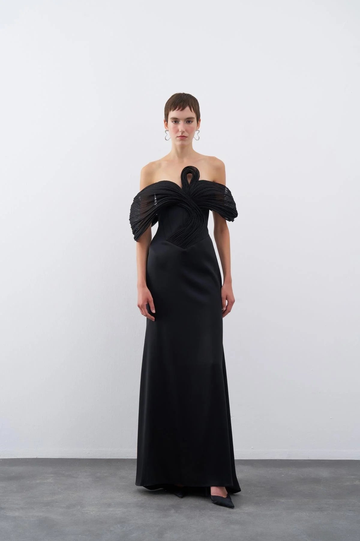 STRAPLEZ DÜŞÜK OMUZLU ORGANZE DETAYLI UZUN ABİYE ELBİSE 2246