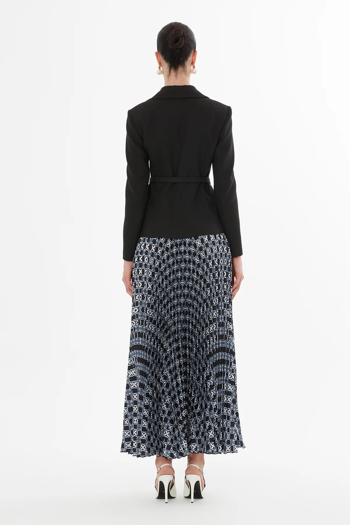 Önü Gizli Patlı Cepli Ceket Eteği Pliseli Kemerli Takım