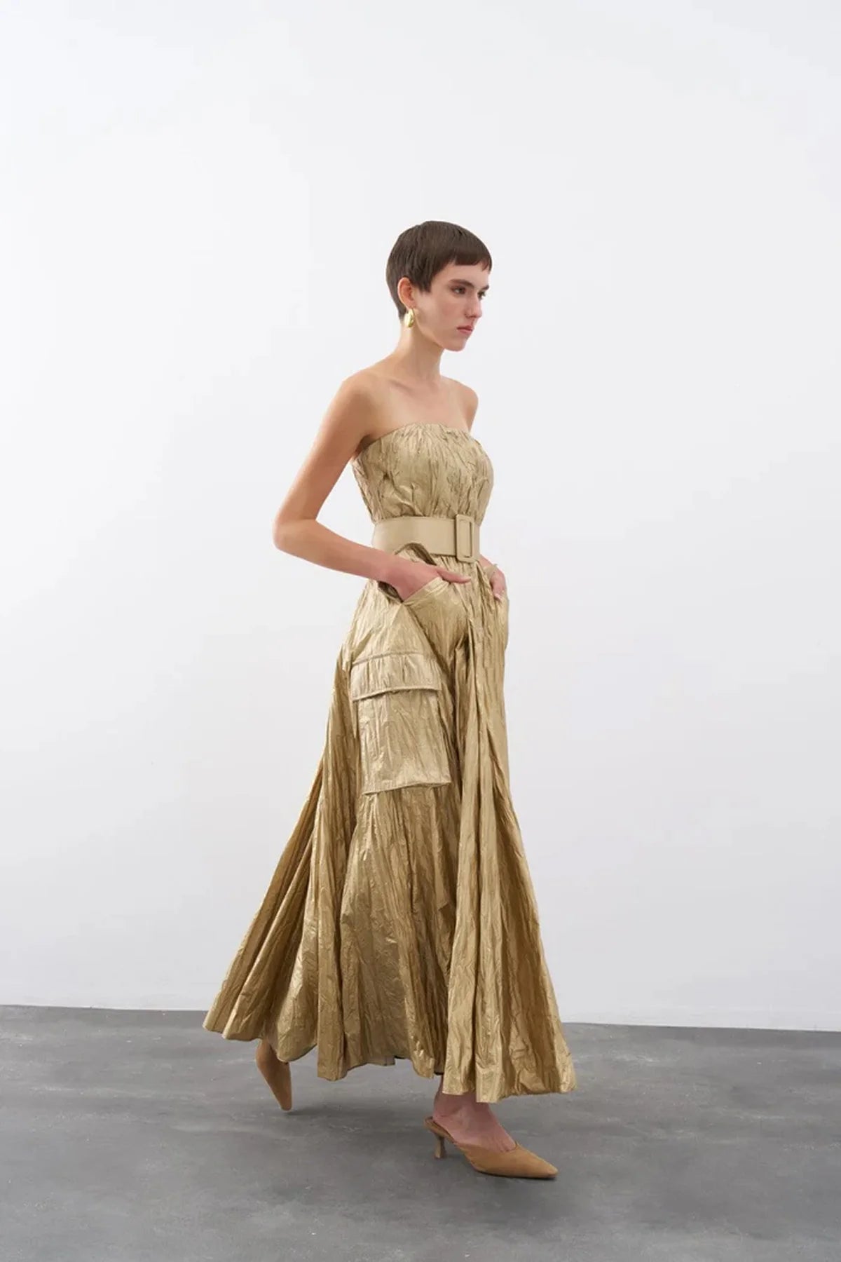 فستان ذهبي سايز 36