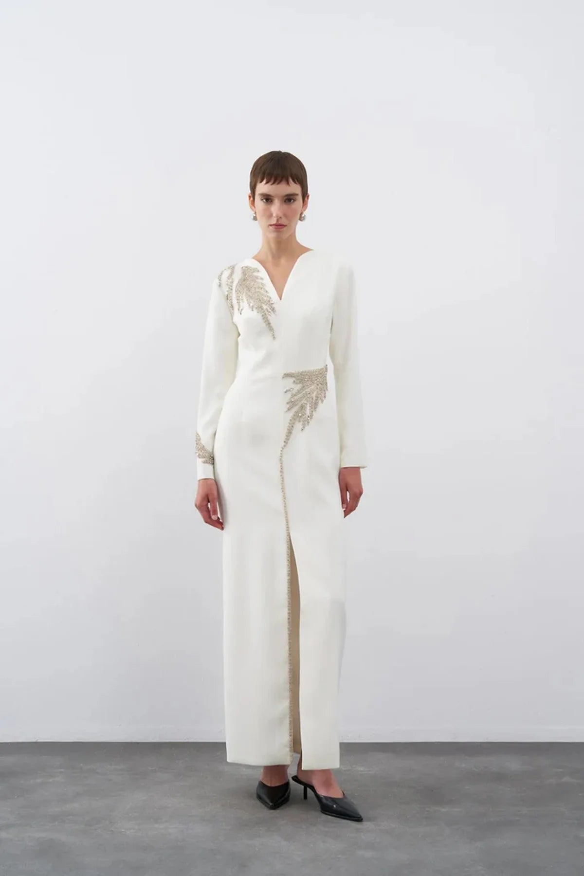 TAŞ İŞLEMELİ V YAKA ÖNDEN YIRTMAÇLI UZUN ABİYE ELBİSE2262