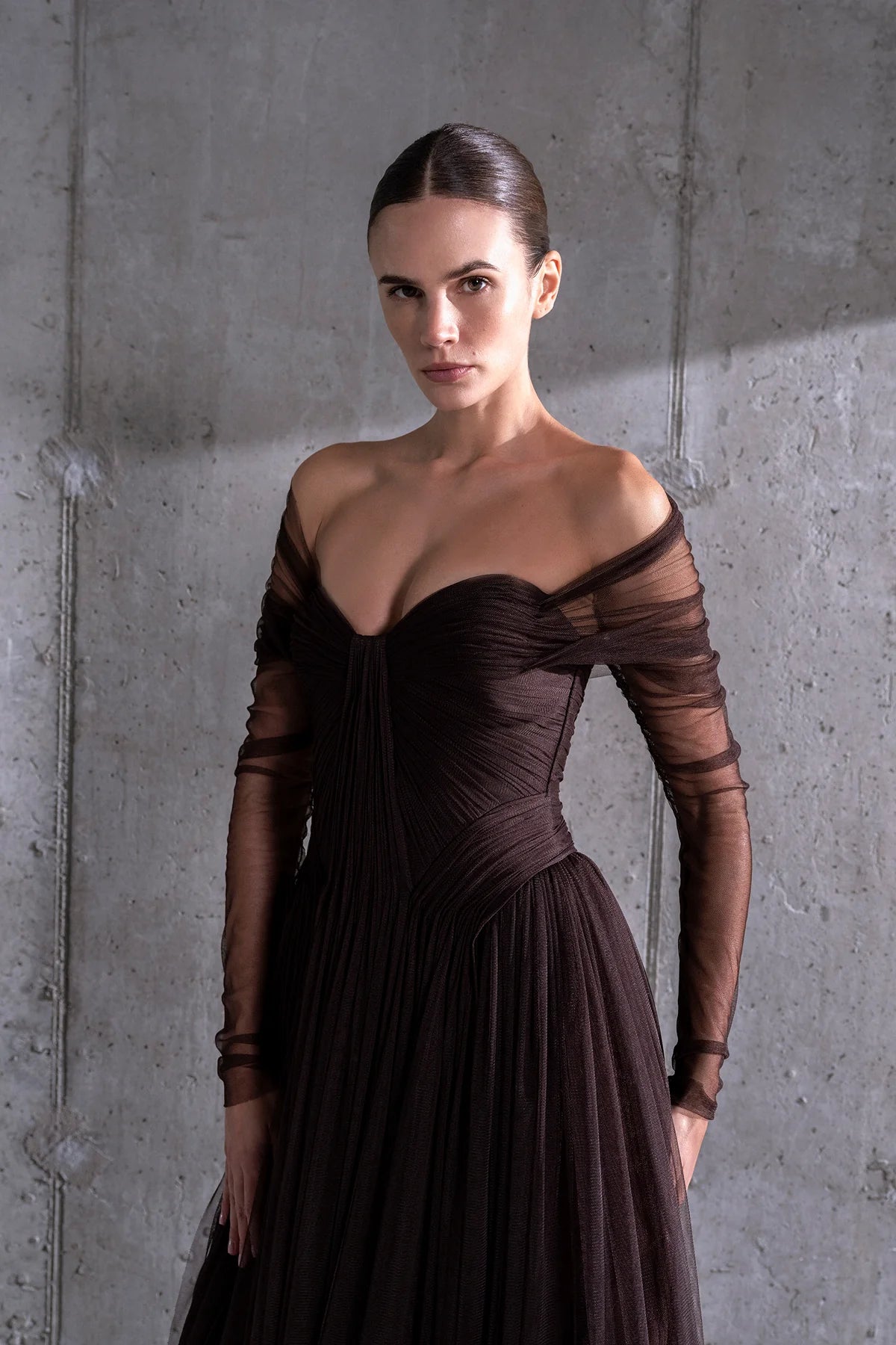 TRANSPARAN TÜL KOLLU STRAPLEZ UZUN ABİYE 2220S