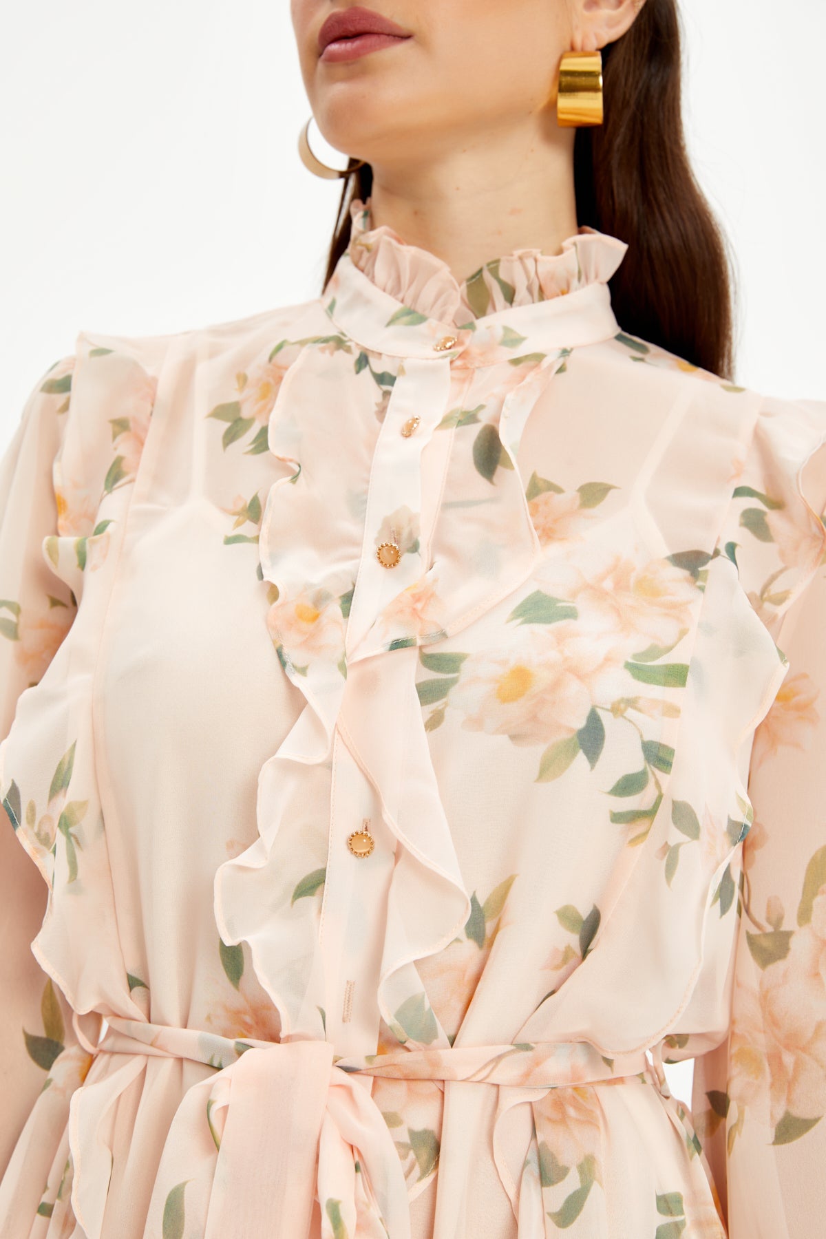 فستان منقوش بالزهور بأكمام طويلة مع تفاصيل كشكشة