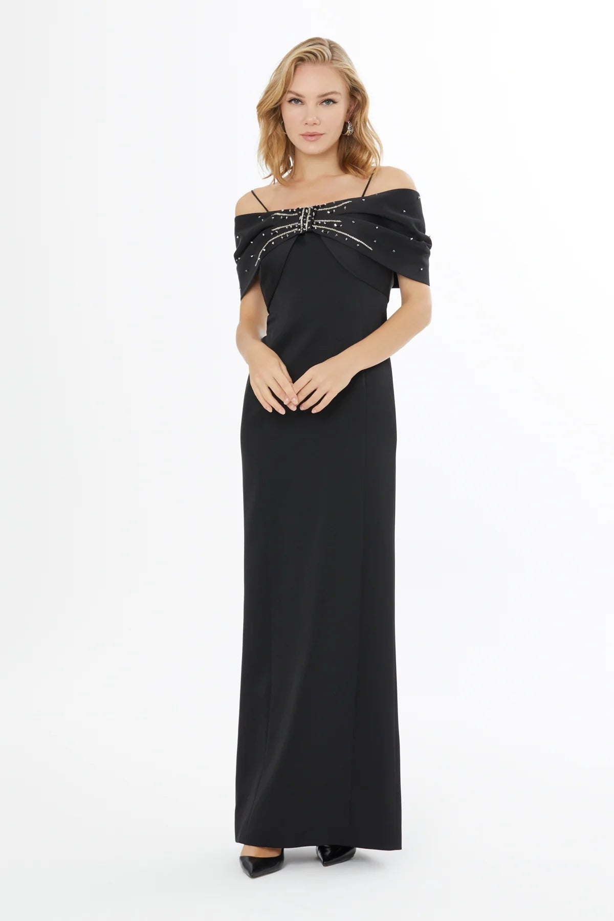 Taş İşlemeli Uzun Elbise