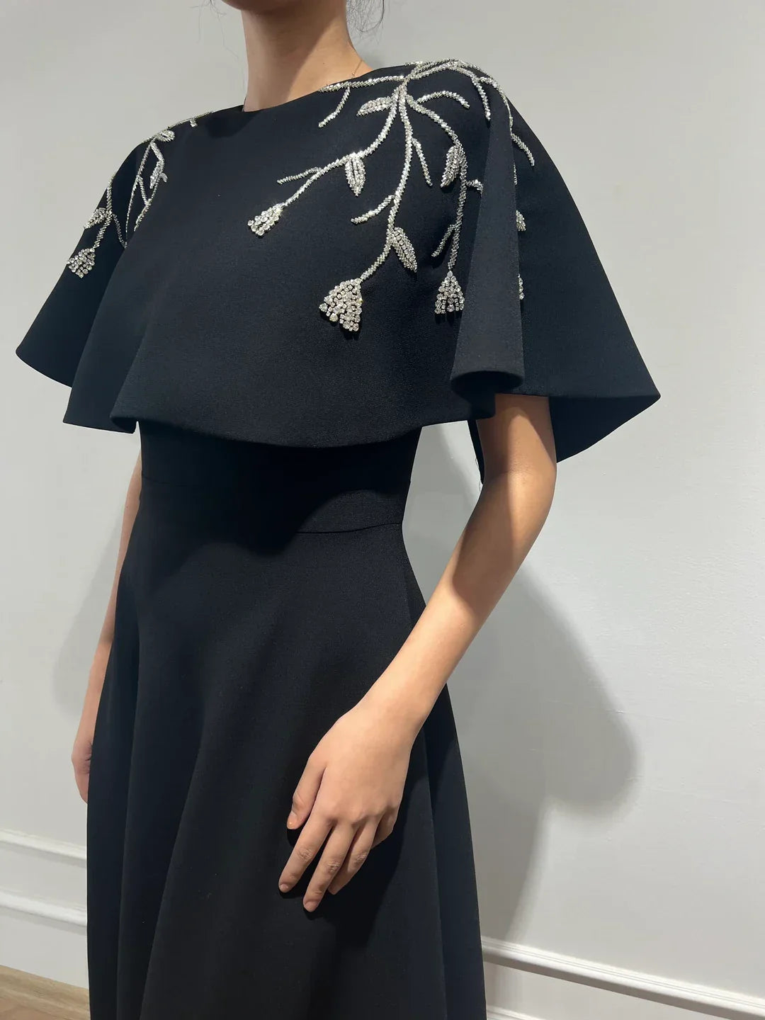 فستان اسود كريب مقاس 44