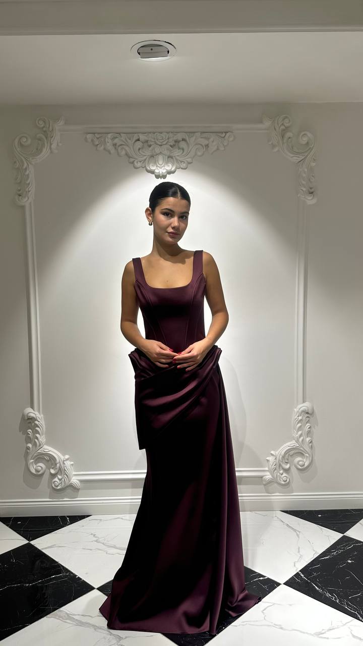 KARE YAKA VE DRAPELİ BEL DETAYLI BALIK ABİYE ELBİSE 2104