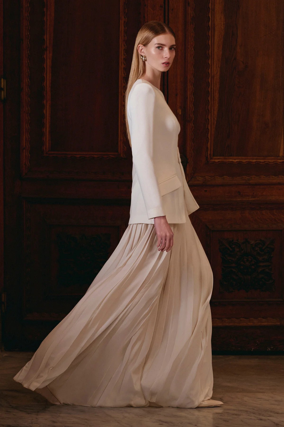 Uzun Kollu Asimetrik Detaylı Pileli Abiye Elbise 2111