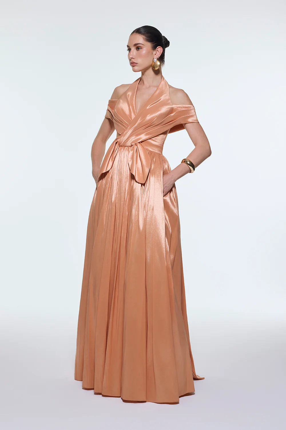 BOYUNDAN ASKILI DÜŞÜK OMUZ TAFTA UZUN ABİYE ELBİSE - 9204C