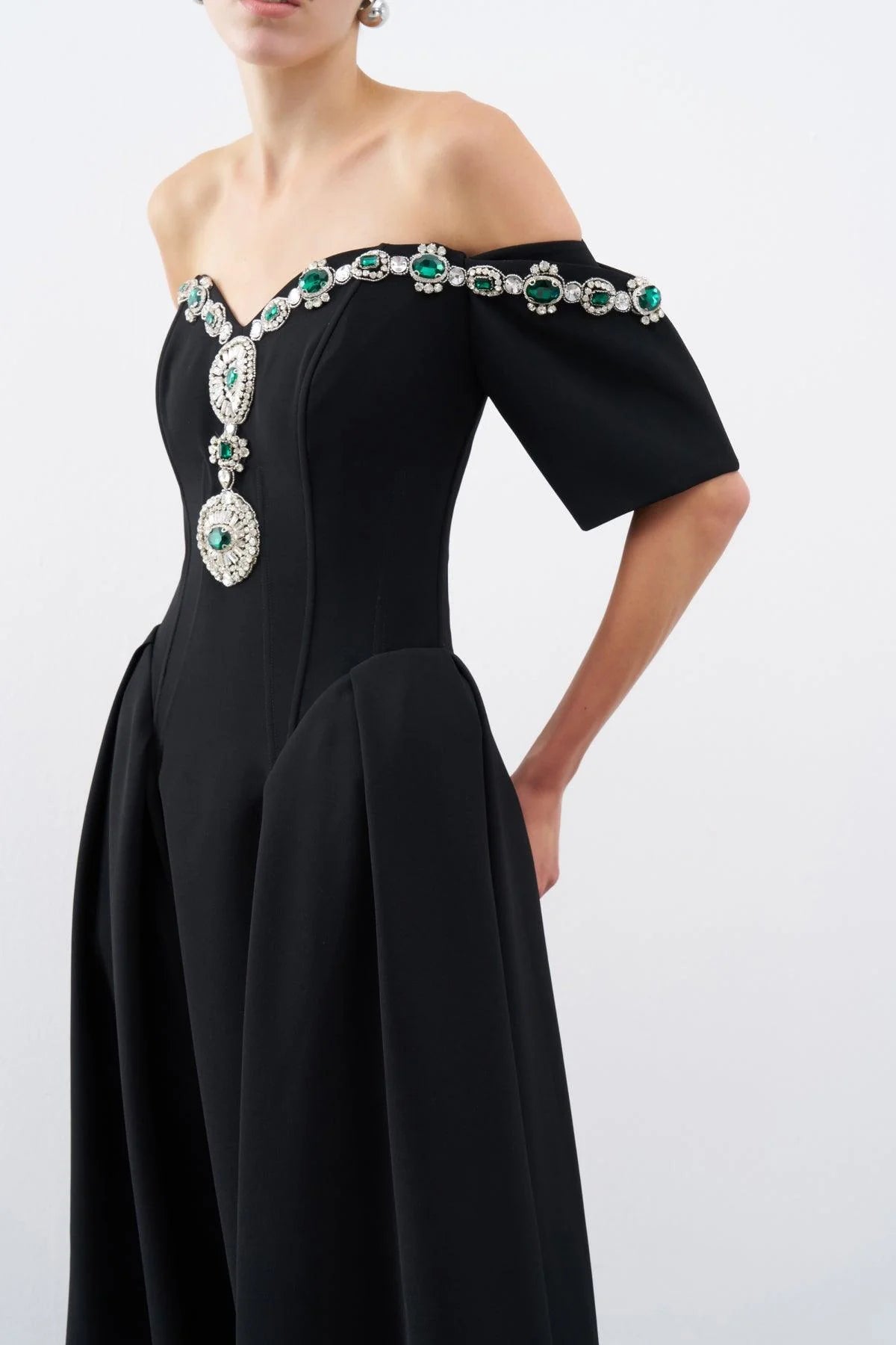 TAŞ İŞLEMELİ DÜŞÜK OMUZ PİLELİ MİDİ ABİYE ELBİSE 2259