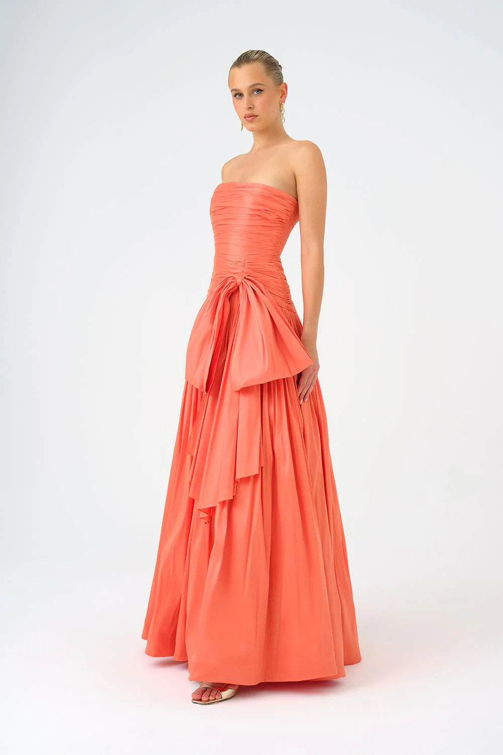 FİYONK DETAYLI STRAPLEZ YAKA TAFTA UZUN ABİYE ELBİSE - 9173C