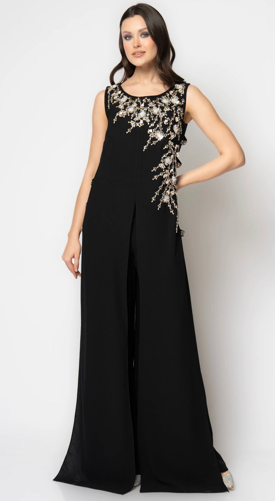 Elegant Black Evening Dress with Crystal Embroidery