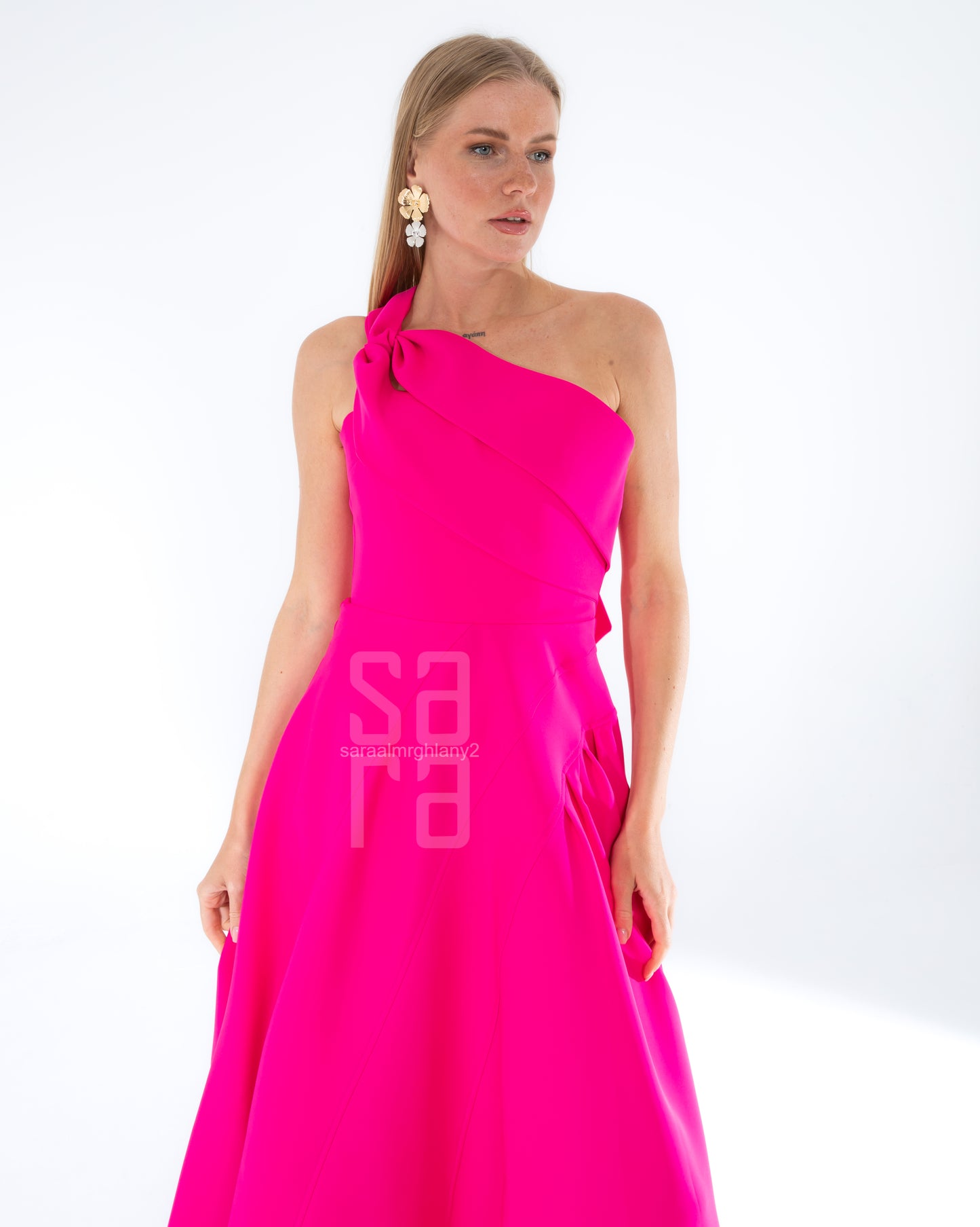 Tek Omuz Düğüm Detaylı Uzun Elbise
 2215