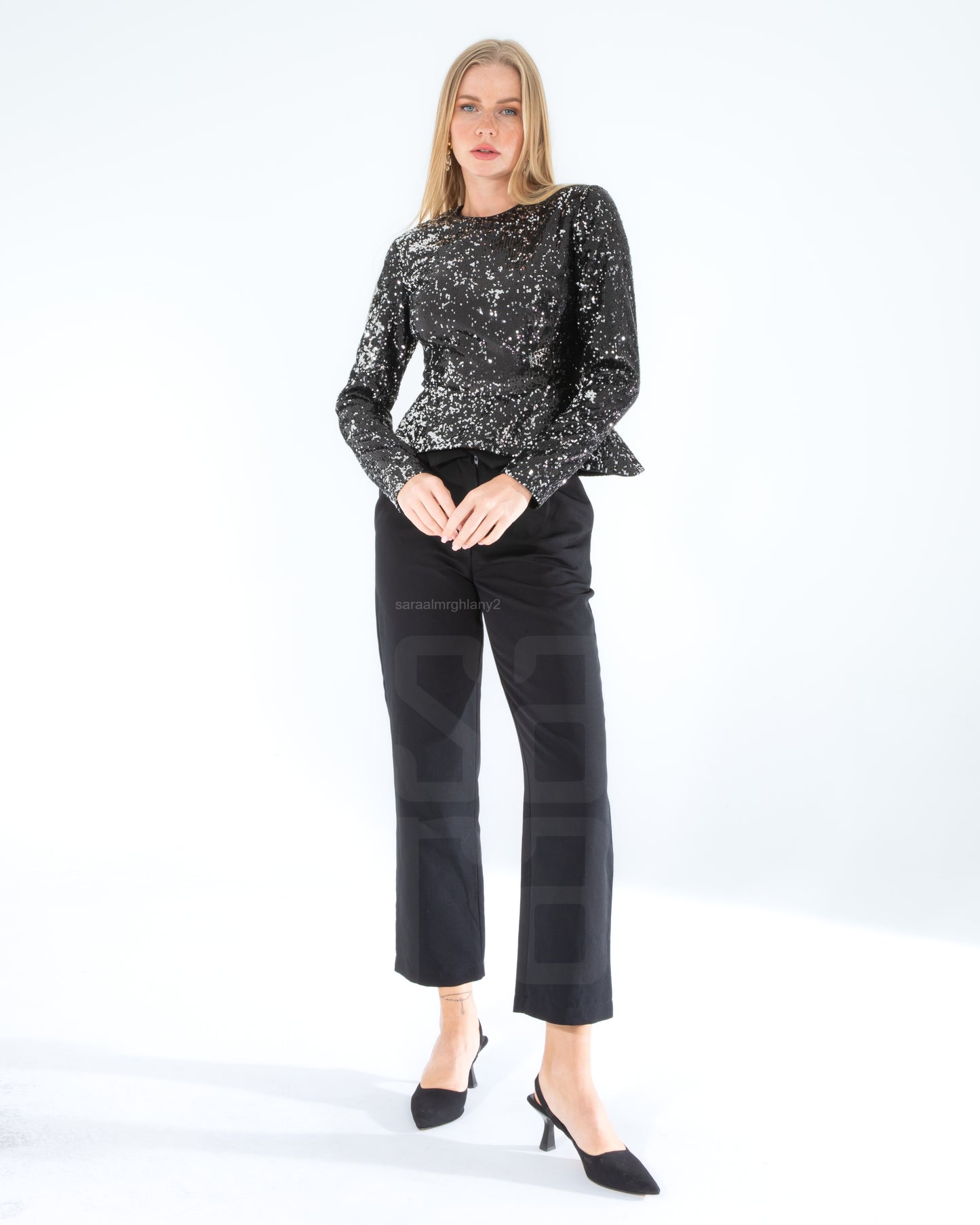 siyah payetli bluz