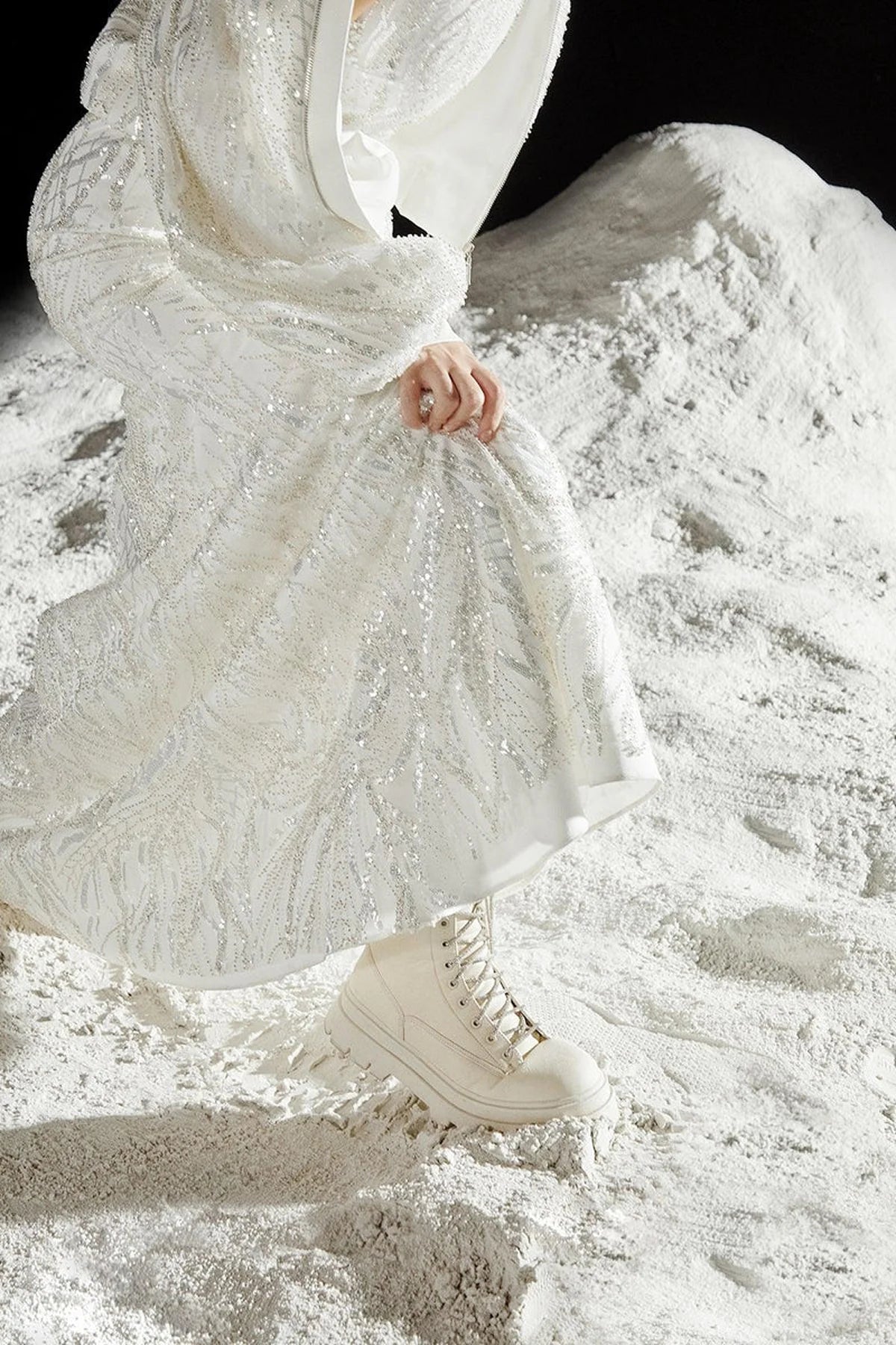 BONCUK İŞİ KOLSUZ UZUN ABİYE ELBİSE