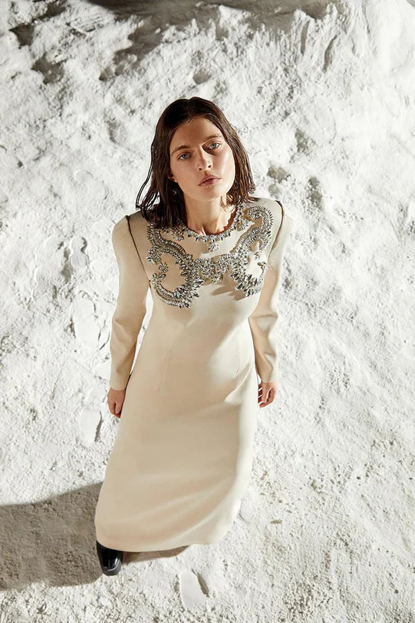 SATEN KASNAK İŞLEME UZUN ELBİSE